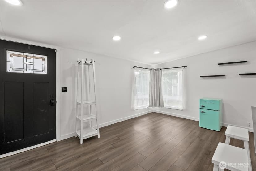 Property photo for 10839 11th Avenue SW, Seattle photo 15