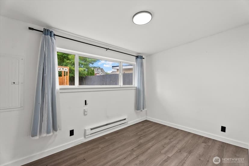 Property photo for 10839 11th Avenue SW, Seattle photo 9