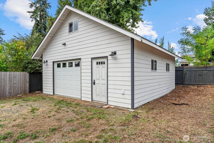 Property photo for 10839 11th Avenue SW, Seattle photo 23