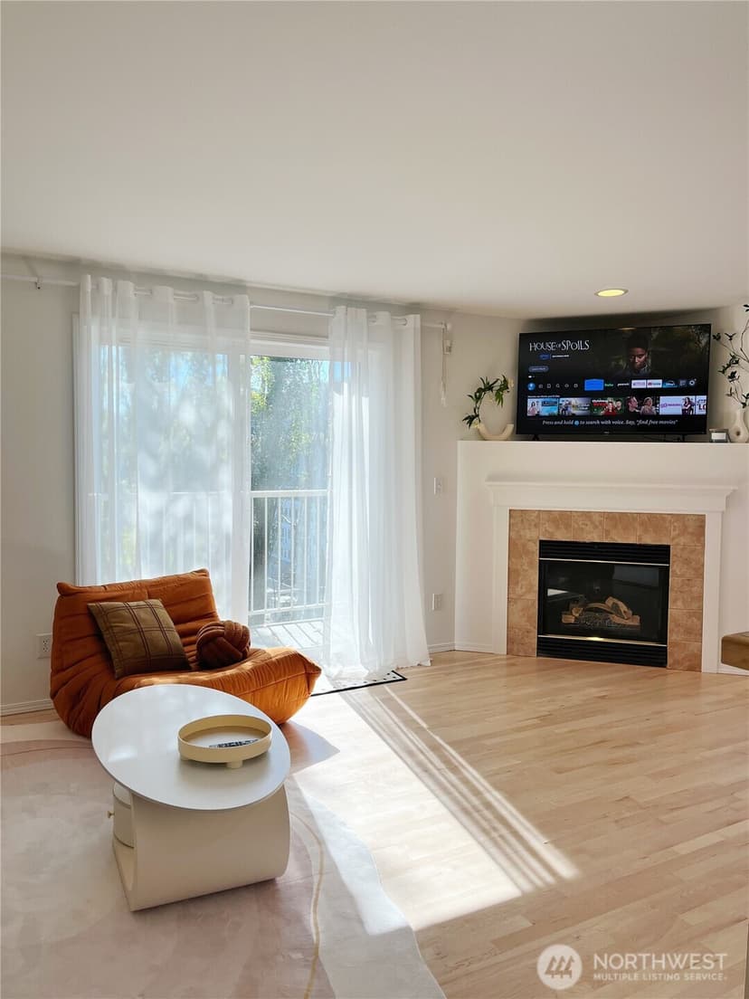 Property photo for 1621 S Weller Street #B, Seattle photo 6
