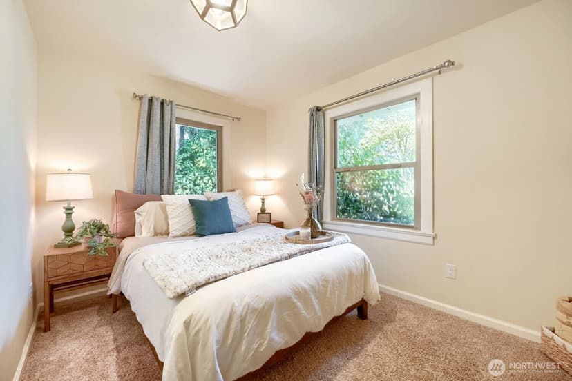 Property photo for 909 SW Langston Road, Renton photo 11