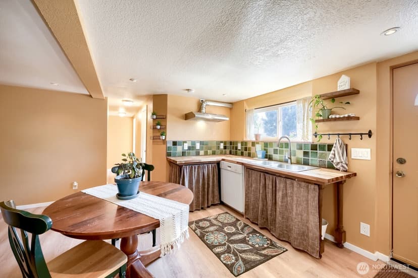 Property photo for 909 SW Langston Road, Renton photo 15