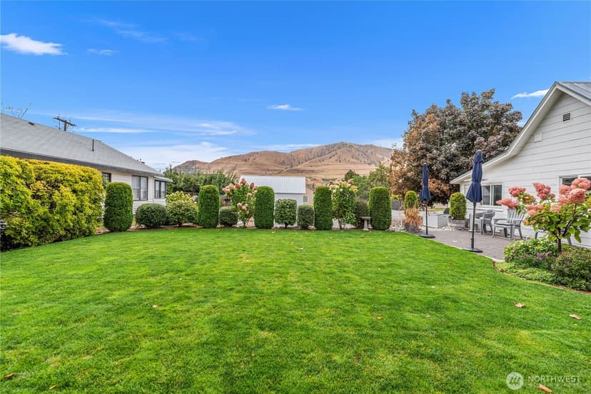 Property photo for 122 E Allen Avenue, Chelan photo 29