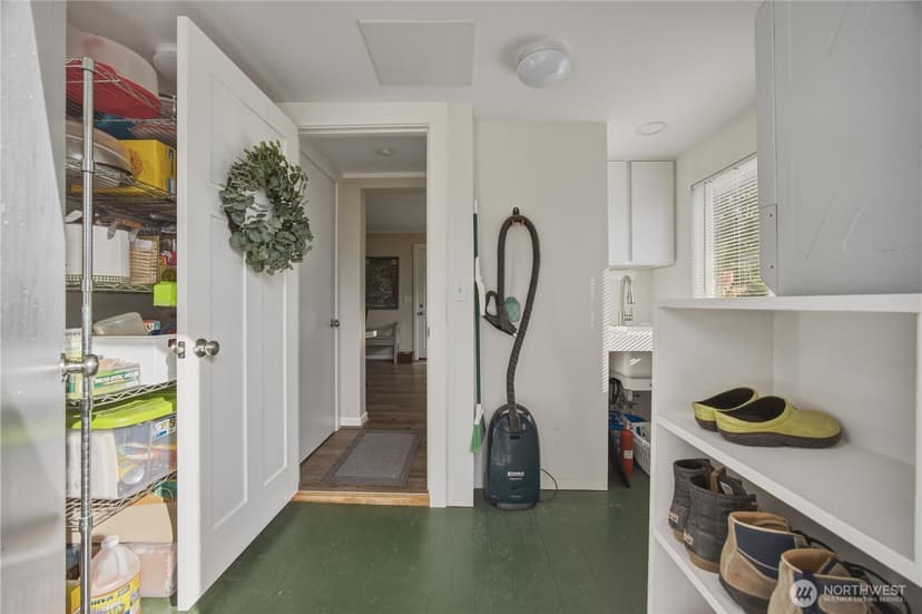 Property photo for 122 E Allen Avenue, Chelan photo 23