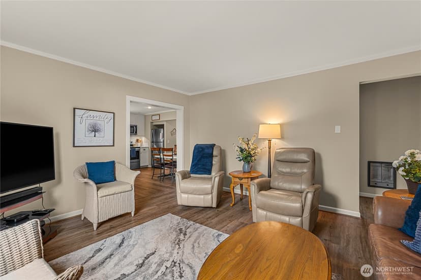 Property photo for 122 E Allen Avenue, Chelan photo 11