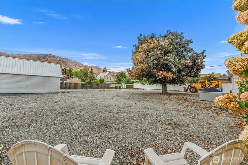 Property photo for 122 E Allen Avenue, Chelan photo 31