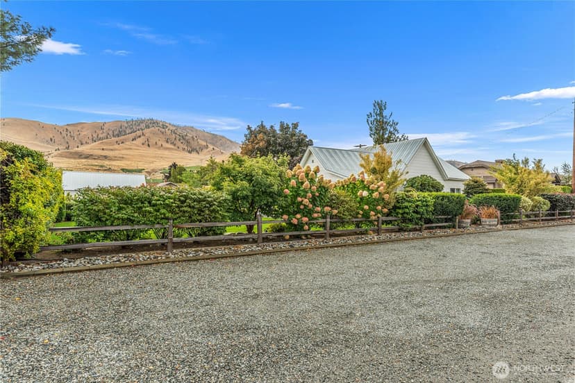 Property photo for 122 E Allen Avenue, Chelan photo 33