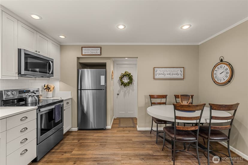 Property photo for 122 E Allen Avenue, Chelan photo 7
