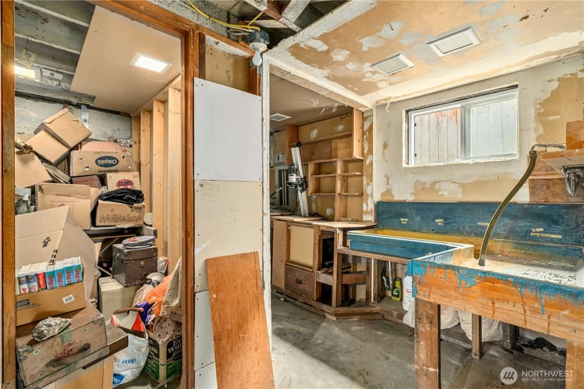 Property photo for 3438 10th Avenue W, Seattle photo 29