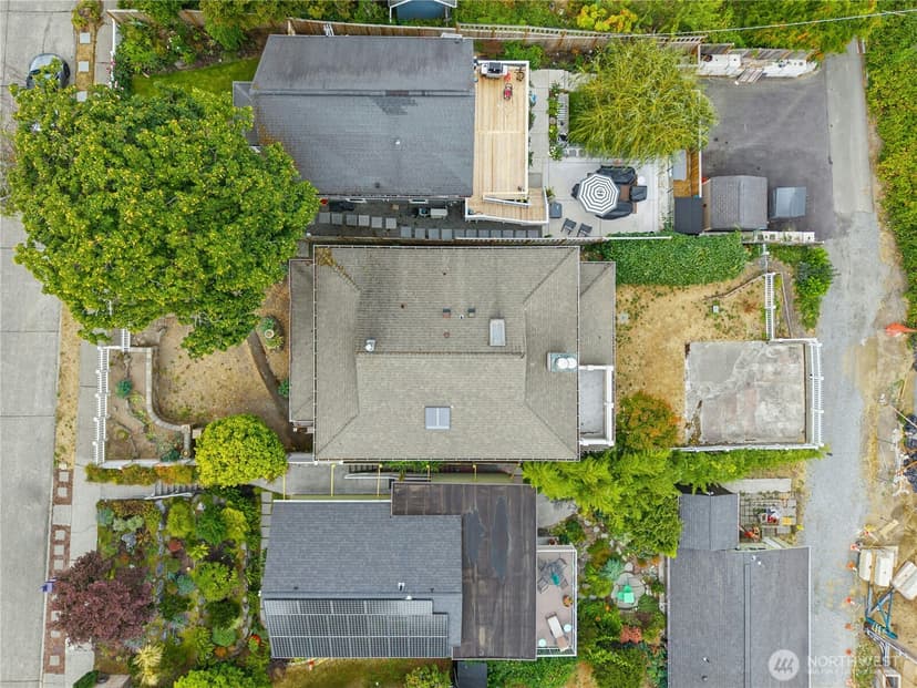 Property photo for 3438 10th Avenue W, Seattle photo 40