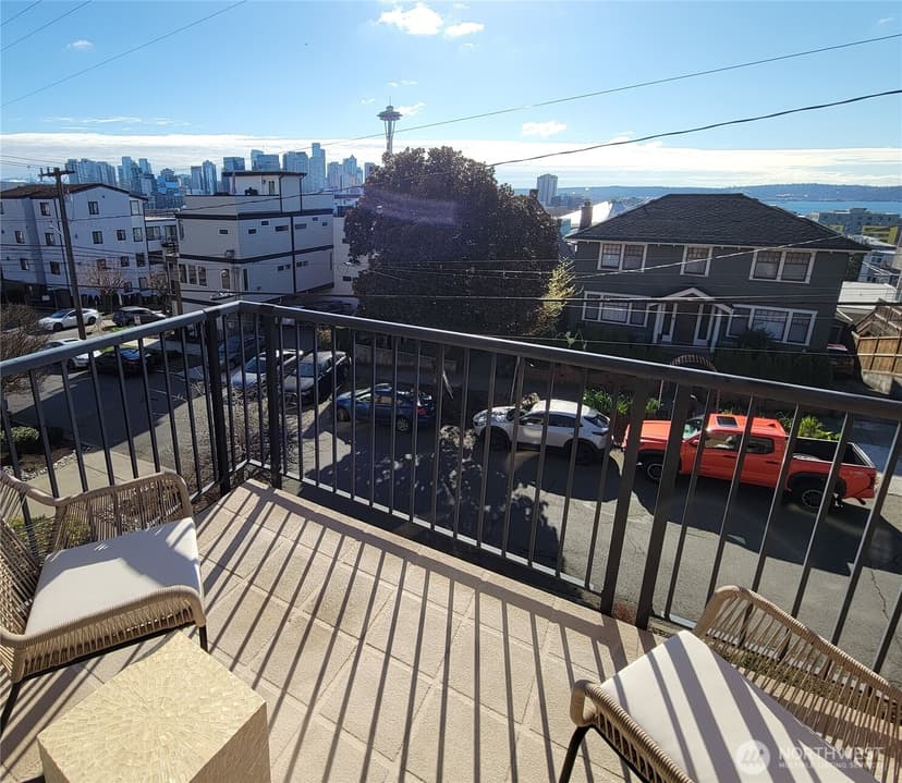 Property photo for 116 Aloha Street #116, Seattle photo 3