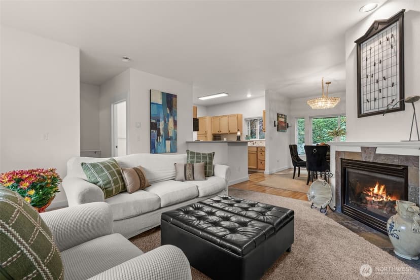 Property photo for 9700 Ravenna Avenue NE #11, Seattle photo 2
