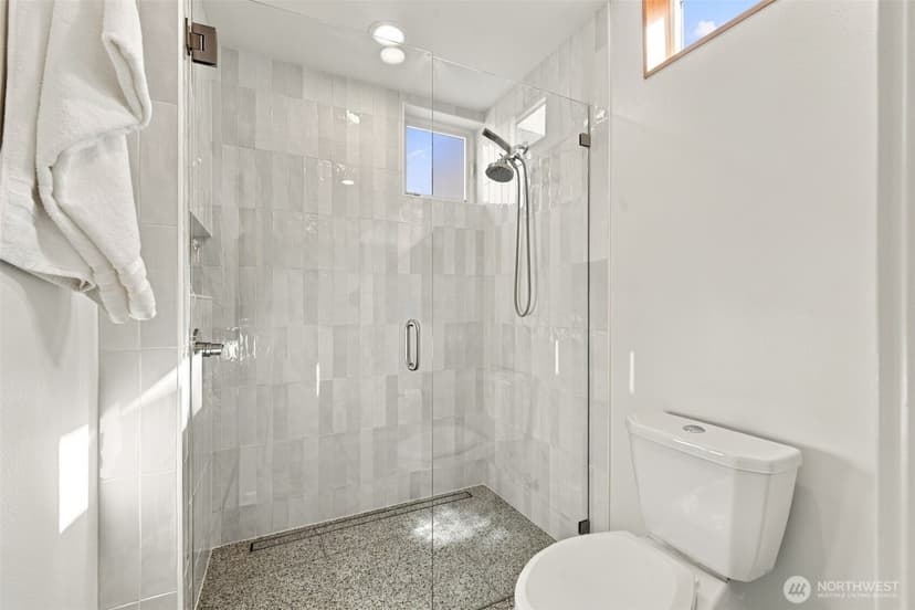 Property photo for 608 18th Ave E #A, Seattle photo 23