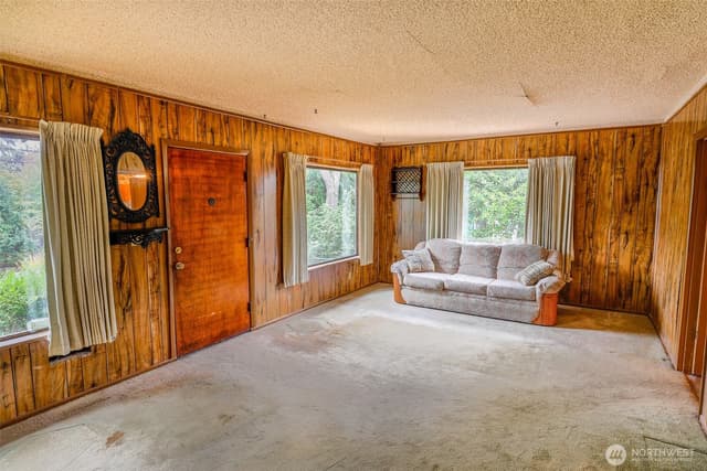 Property photo for 748 N 72nd Street, Seattle photo 3