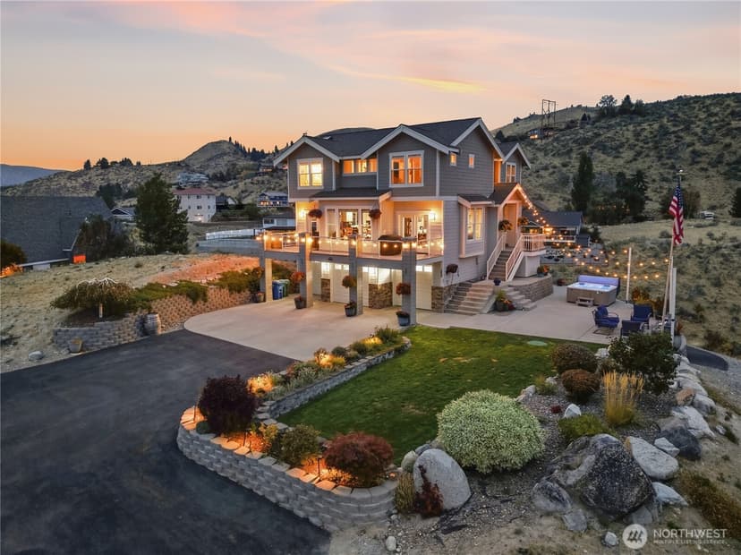 Property photo for 200 Crescent Street, Chelan photo 2