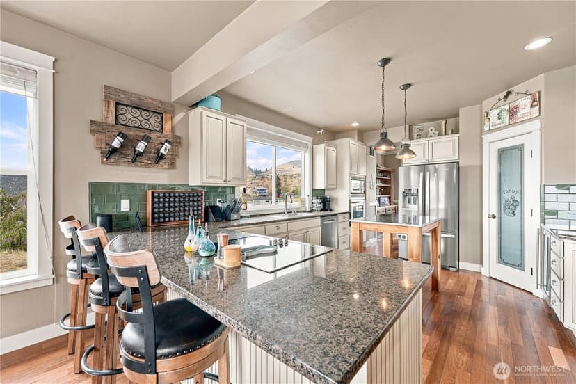 Property photo for 200 Crescent Street, Chelan photo 6