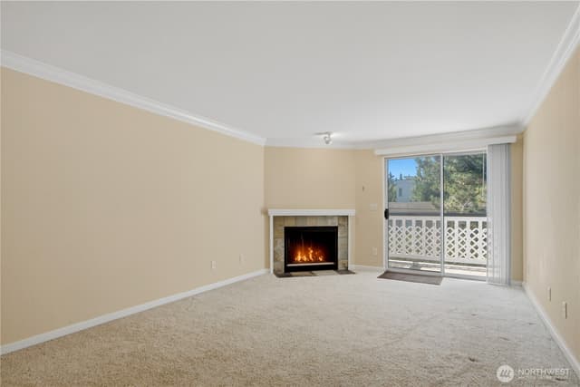 Property photo for 1003 156th Avenue NE #308, Bellevue photo 2