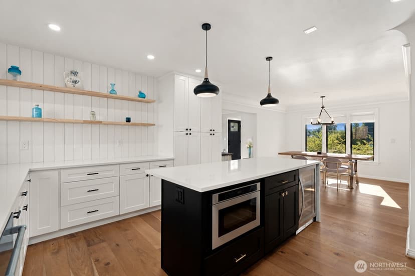 Property photo for 3302 E Pine Street, Seattle photo 5