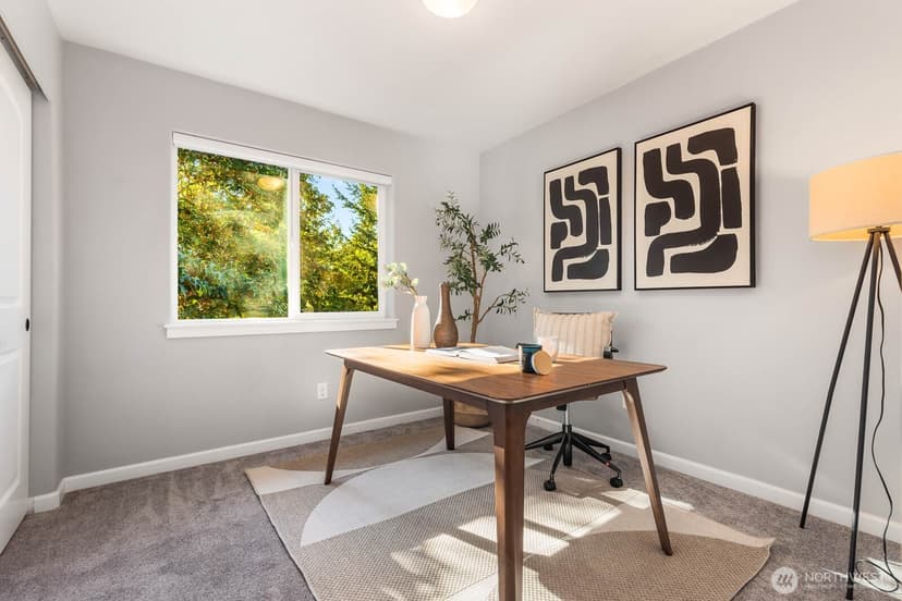 Property photo for 1701 Queen Ct NE, Renton photo 15