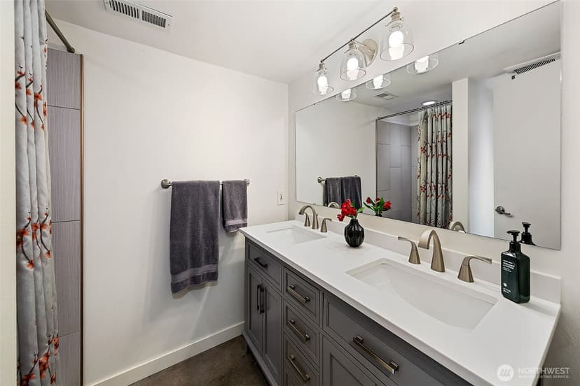 Property photo for 6657 Ellis Avenue S, Seattle photo 18
