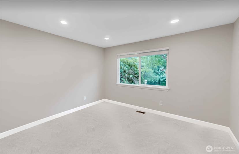 Property photo for 19506 134th Avenue SE, Renton photo 15