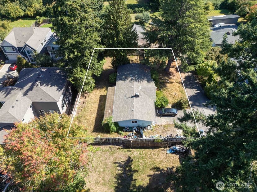 Property photo for 12420 NE 87th Street, Kirkland photo 2