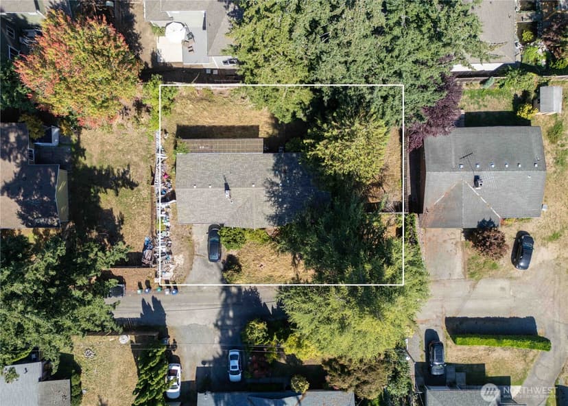 Property photo for 12420 NE 87th Street, Kirkland photo 4