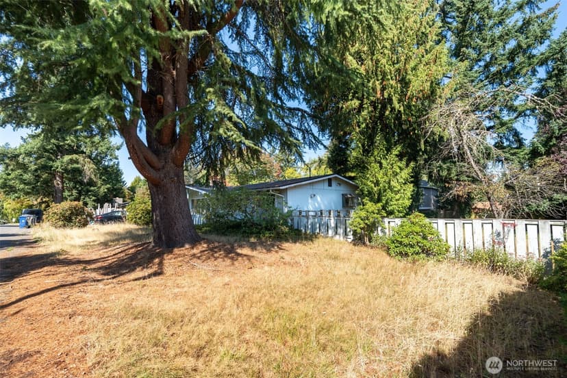 Property photo for 12420 NE 87th Street, Kirkland photo 9