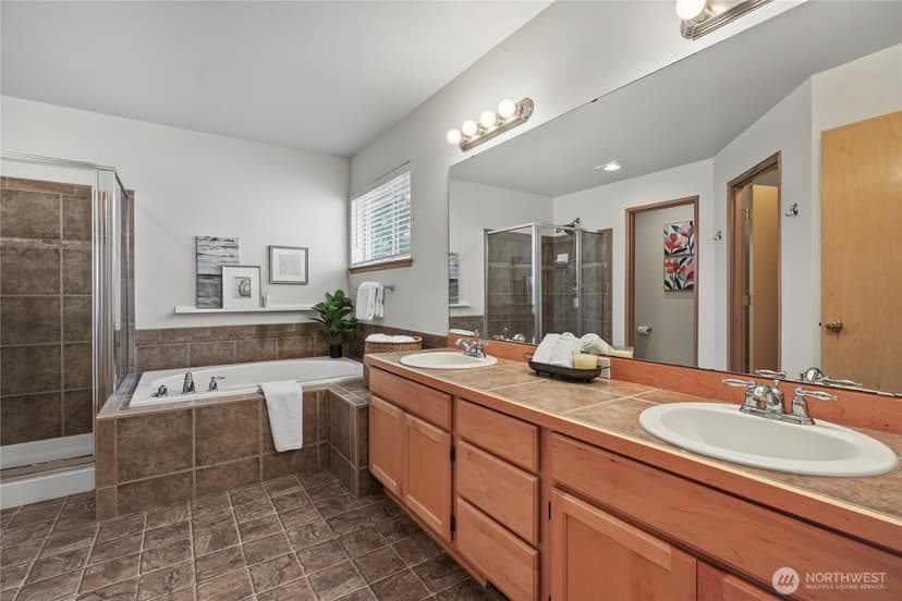 Property photo for 21230 SE 273rd Place, Maple Valley photo 16