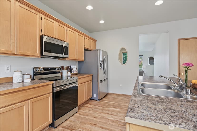 Property photo for 21230 SE 273rd Place, Maple Valley photo 7