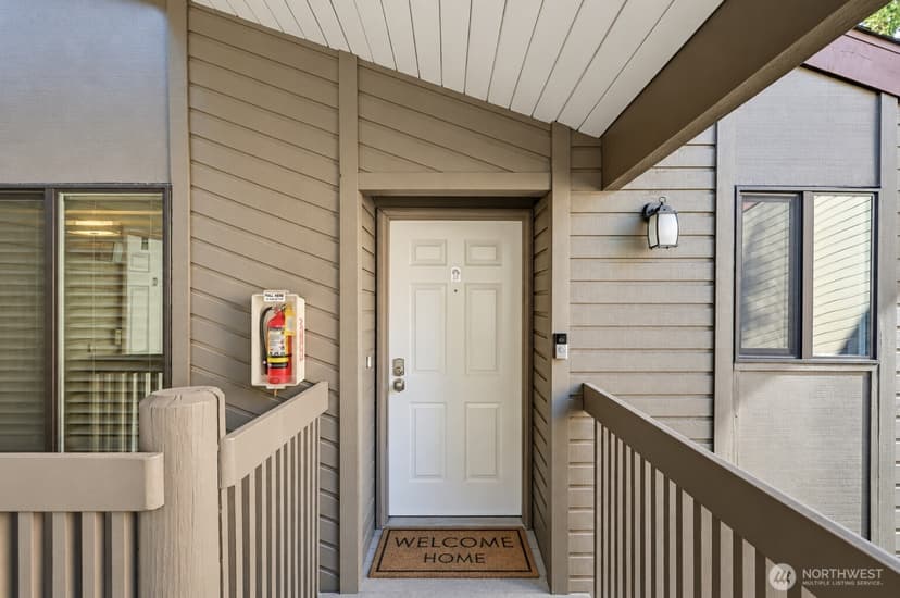 Property photo for 10014 NE 122nd Street #D, Kirkland photo 13