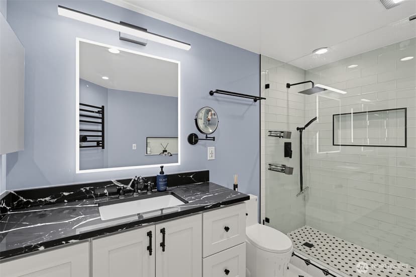 Property photo for 10014 NE 122nd Street #D, Kirkland photo 6