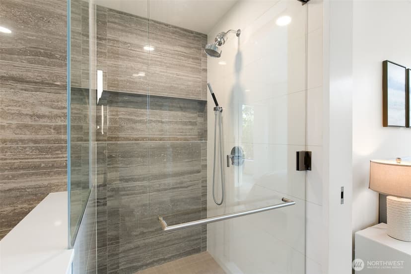 Property photo for 2510 6th Avenue #408, Seattle photo 17