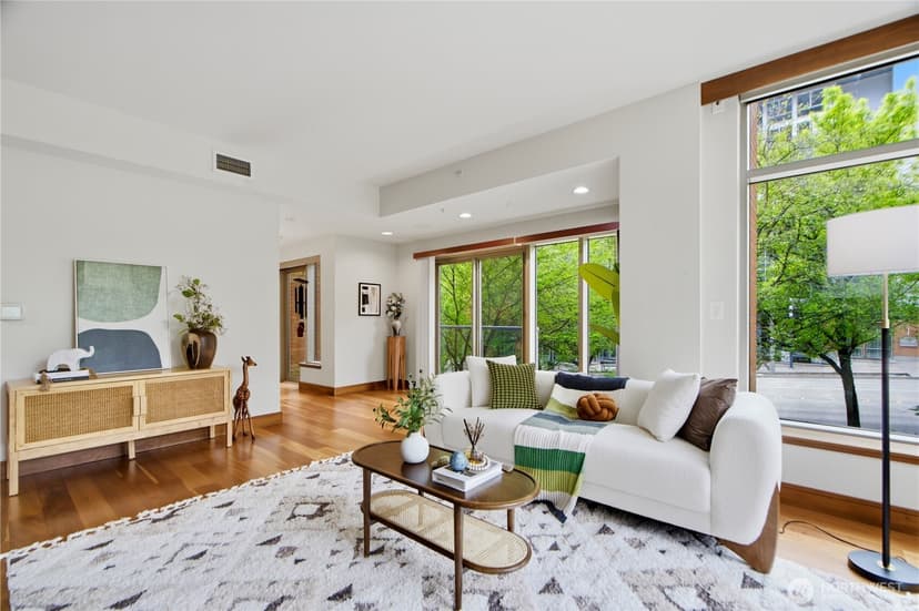 Property photo for 10620 NE 9th Place #TH-6, Bellevue photo 16