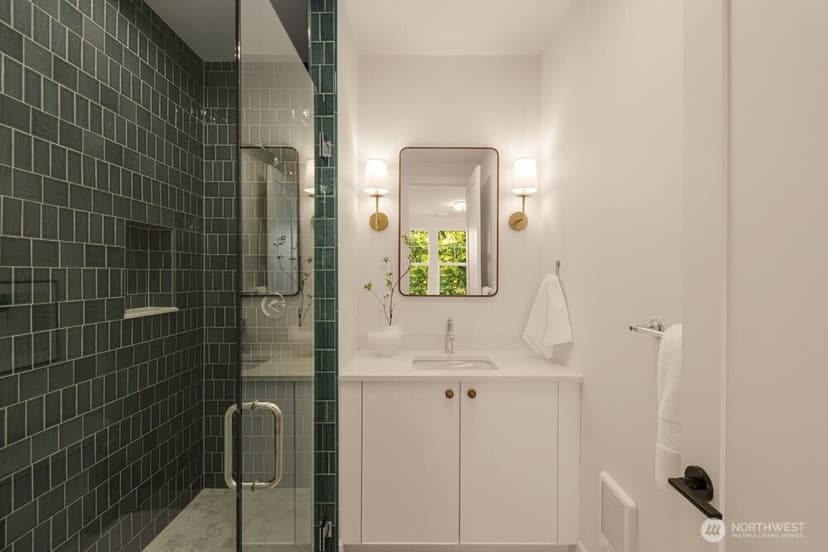Property photo for 11610 NE 92nd Street, Kirkland photo 33