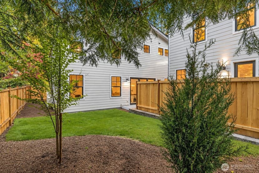 Property photo for 11610 NE 92nd Street, Kirkland photo 37