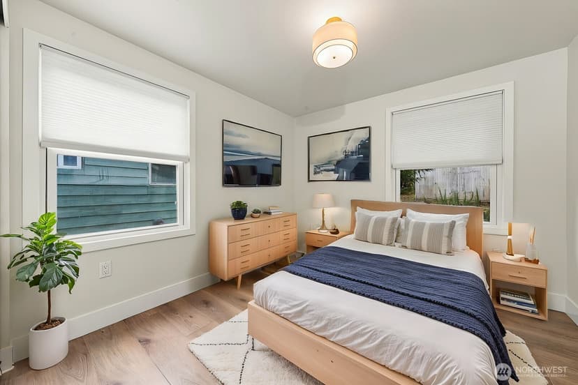 Property photo for 2303 NE 95th st Street, Seattle photo 9