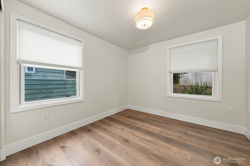 Property photo for 2303 NE 95th st Street, Seattle photo 11