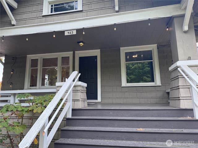 Property photo for 423 N 50th Street, Seattle photo 4