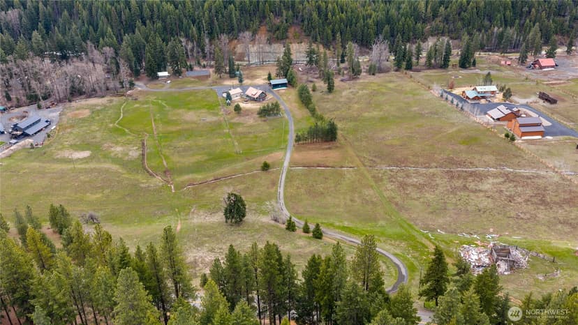 Property photo for 4010 Teanaway Middle Fork Rd, Cle Elum photo 2