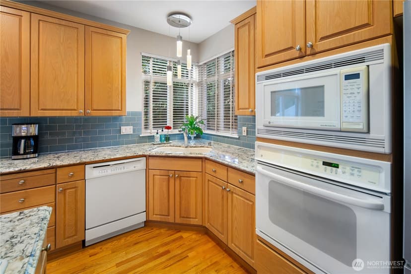 Property photo for 17308 31st Drive SE, Bothell photo 17
