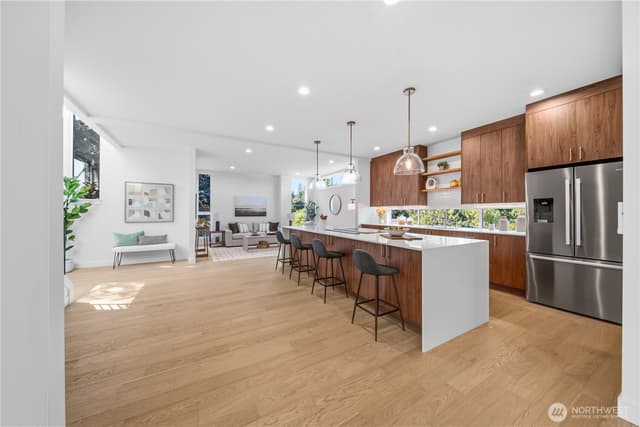 Property photo for 14342 Bagley Avenue N, Seattle photo 4