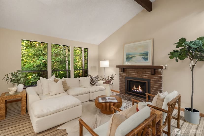 Property photo for 12112 SE 46th Pl, Bellevue photo 6