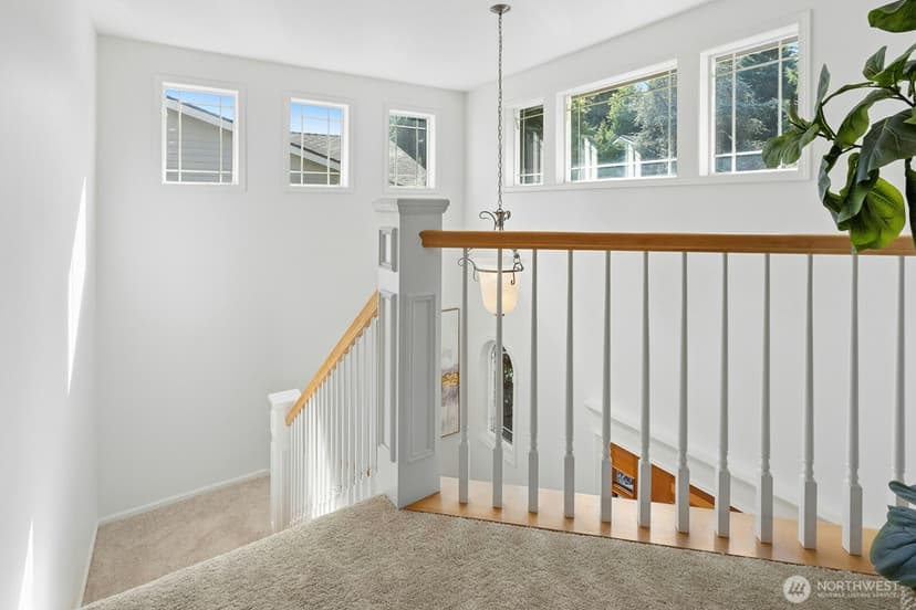 Property photo for 11612 NE 107th Lane, Kirkland photo 17
