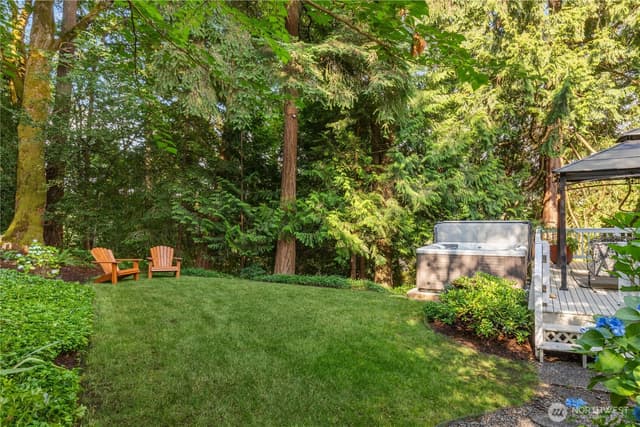 Property photo for 10405 NE 151st Place, Bothell photo 3