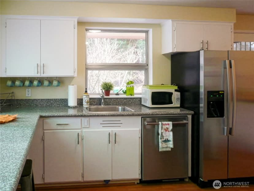 Property photo for 11321 30th Avenue NE, Seattle photo 6