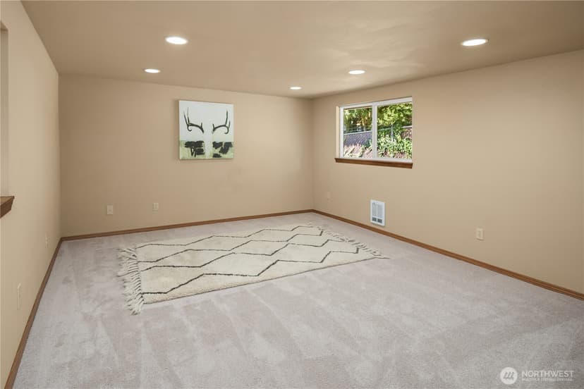 Property photo for 570 SE Andrews Street, Issaquah photo 18
