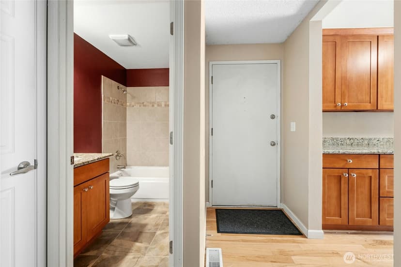 Property photo for 9901 NE 124th Street #504, Kirkland photo 16