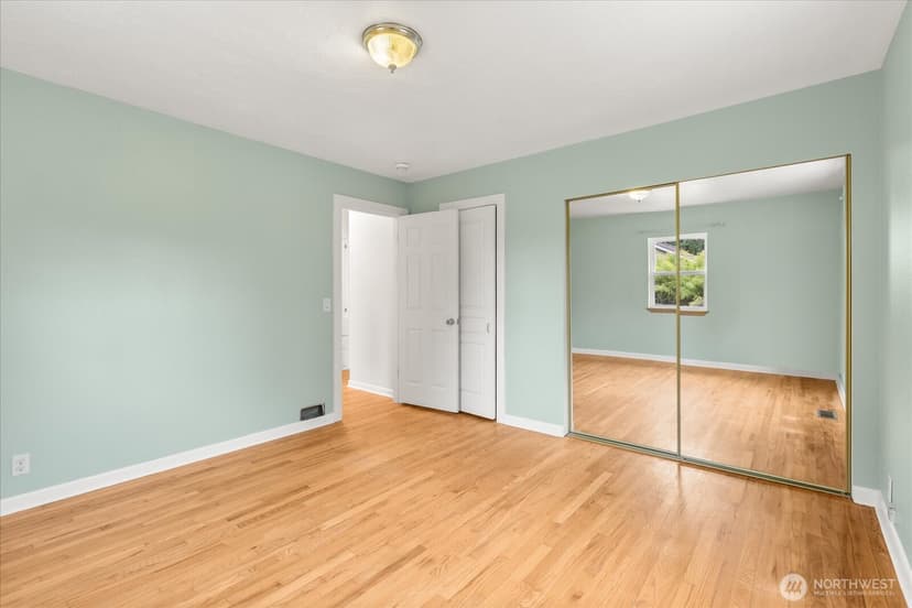 Property photo for 2404 Ravenna Street, Everett photo 12