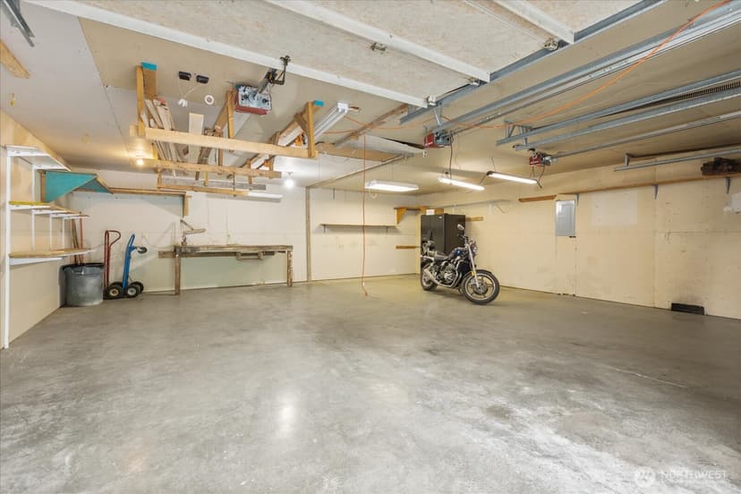 Property photo for 2404 Ravenna Street, Everett photo 25